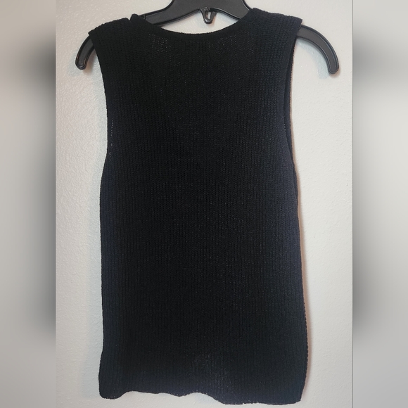 Junior's Black Sleeveless Sweater Top with Twist detail at waist Size XS - Picture 4 of 5